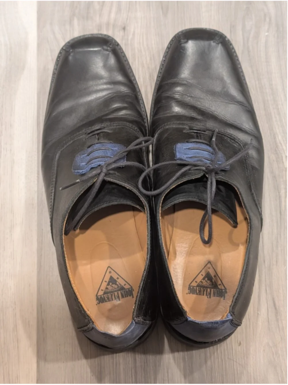 John Fluevog | Dandy Beau Oxfords In Black/Blue